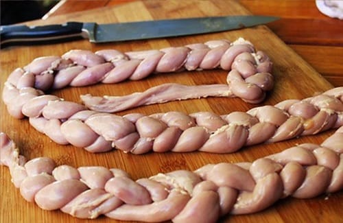 Tripas de vacuno (chunchules) trenzadas y limpias, listas para precocinar.