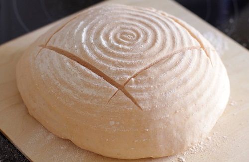 Pan de masa madre decorado