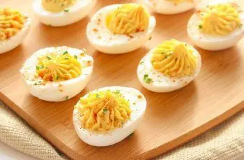 Receta de huevos rellenos caseros: Clásicos y con atún Receta de huevos rellenos caseros: Clásicos y con atún