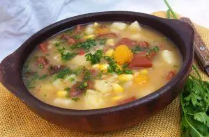 Recetas de sopas y guisos típicos de Chile 42 Receta de cazuela de cochayuyo
