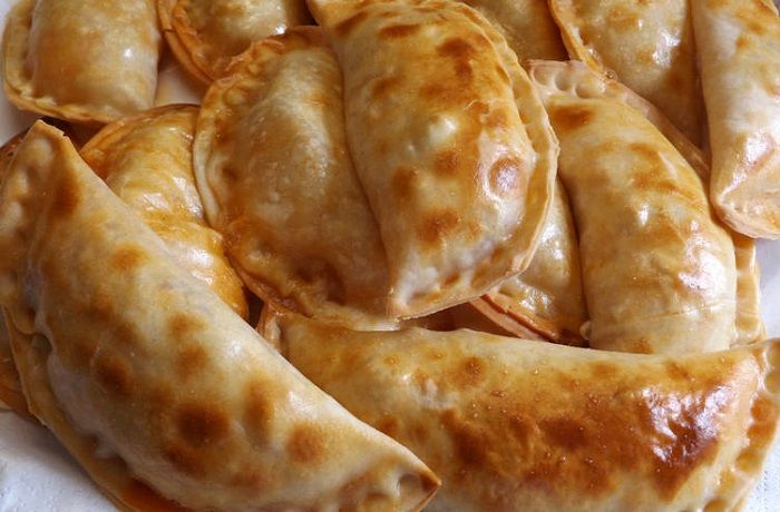 Receta de pequenes (empanadas de cebolla) Receta de pequenes (empanadas de cebolla)