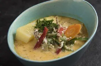 Receta de carraca del minero chileno: Sopa tradicional con charqui de cabra Receta de carraca del minero chileno: Sopa tradicional con charqui de cabra