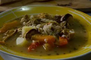 Recetas de sopas y guisos típicos de Chile 17 Receta de cazuela de cholgas secas con repollo