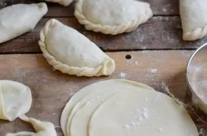 Recetas chilenas: platos típicos y tradicionales de Chile 202 Montaje empanadas