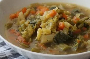 Receta de sopa de yuyo chileno: Un guiso tradicional mapuche Receta de sopa de yuyo chileno: Un guiso tradicional mapuche