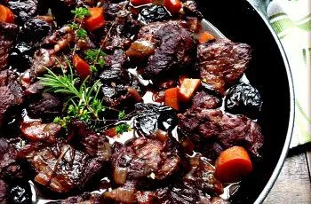 Receta de estofado de jabalí al vino tinto: ¿Cómo preparar esta tradicional carne de caza? Receta de estofado de jabalí al vino tinto: ¿Cómo preparar esta tradicional carne de caza?