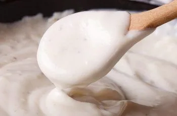 Receta de salsa blanca casera (bechamel): Perfecto acompañamiento para pastas o lasañas Receta de salsa blanca casera (bechamel): Perfecto acompañamiento para pastas o lasañas