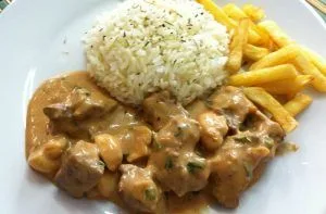 Receta de strogonoff de carne de vacuno