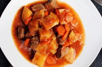 Receta de estofado de carne tradicional: Un clásico de los almuerzos chilenos Receta de estofado de carne tradicional: Un clásico de los almuerzos chilenos