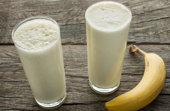 Leche con plátano Leche con plátano chilena, bebida cremosa y energética