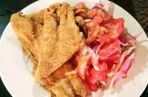 Merkén (merquén) chileno: El condimento mapuche que conquista el mundo 4 Merluza frita con cerveza y harina tostada