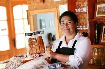 Pescadoras de Los Ríos avanzan en competitividad y comercialización bajo estándar de comercio justo Pescadoras de Los Ríos avanzan en competitividad y comercialización bajo estándar de comercio justo