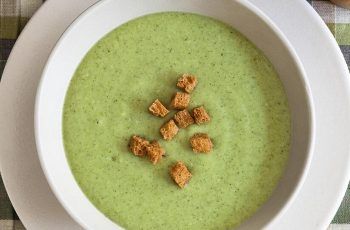 Receta de crema de brócoli saludable Receta de crema de brócoli saludable