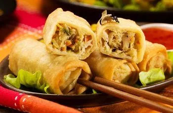 Receta de arrollados primavera caseros fáciles: Delicioso aperitivo para 4 personas