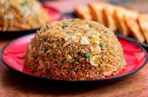 Receta de arroz chaufa peruano