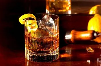 Receta de clavo oxidado (rusty nail): Cóctel global clásico originario de Escocia
