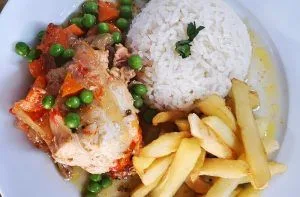 Recetas de platos principales típicos de Chile 243 Receta de pollo arvejado - Comidas Chilenas