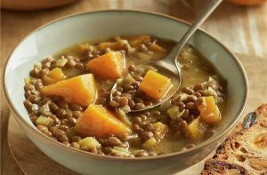 Receta de sopa de lentejas con zapallo - Comidas Chilenas