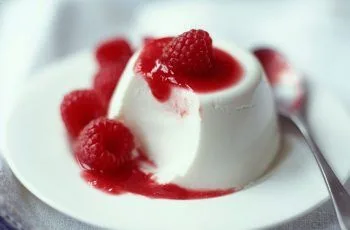 Receta de panna cotta o panacota casera: Postre italiano clásico y delicioso Receta de panna cotta o panacota casera: Postre italiano clásico y delicioso