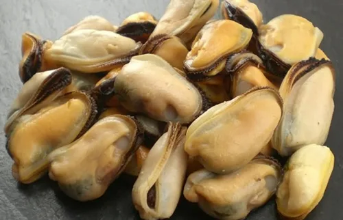 Choritos Choritos chilenos cocidos desconchados listos para agregar a la salsa margarita