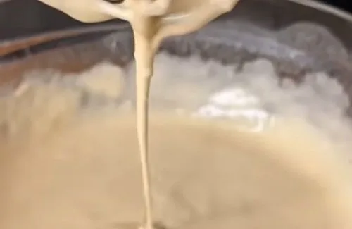 Batido de pescado frito Mezcla o batido homogéneo de harina y cerveza con especias, listo para rebozar el pescado.