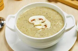 Recetas de sopas y guisos típicos de Chile 69 Receta de crema de champiñones - Comidas Chilenas