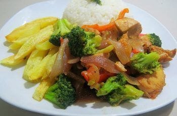 Receta de saltado de brócoli oriental: Influencia gastronómica china Receta de saltado de brócoli oriental: Influencia gastronómica china