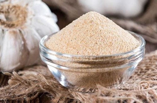 Ajo en polvo Ajo en polvo, una de las especias clave para condimentar las longanizas.
