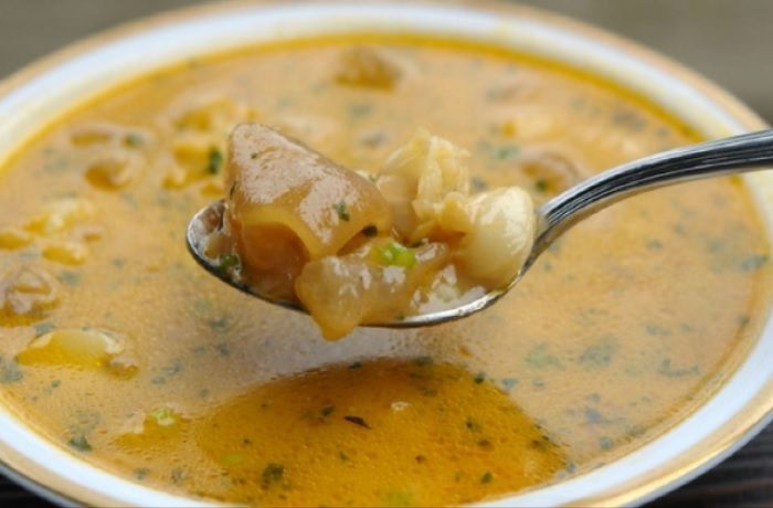 Receta de caldo de patas de cerdo o chancho - Comidas Chilenas