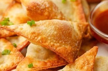 Receta de wantán chino fritos caseros con carne, mariscos o verduras Receta de wantán chino fritos caseros con carne, mariscos o verduras