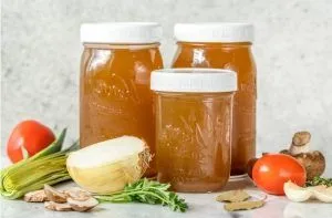 Recetas de salsas y aderezos típicos de Chile 78 Caldo de verduras