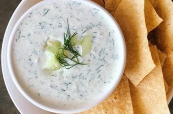 Receta salsa de yogurt griego con mayonesa y ciboulette Receta salsa de yogurt griego con mayonesa y ciboulette