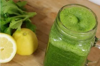 Receta de batido de espinaca y limón detox: Refrescante, natural y nutritivo Receta de batido de espinaca y limón detox: Refrescante, natural y nutritivo