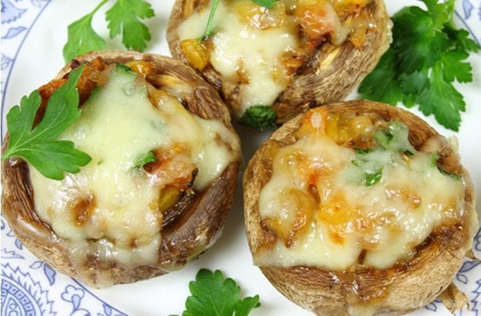Receta de champiñones rellenos con queso - Comidas Chilenas