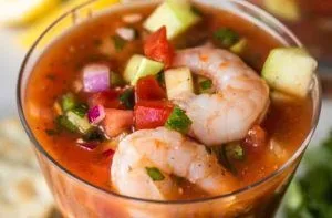 Receta de cóctel de camarones mexicano