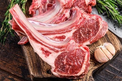 Costillas de cordero Costillas de cordero marinadas con merkén listas para cocinar