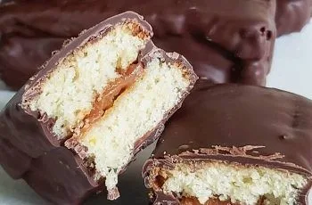 Receta de chocman casero: Clásico bizcocho chileno con manjar y chocolate Receta de chocman casero: Clásico bizcocho chileno con manjar y chocolate