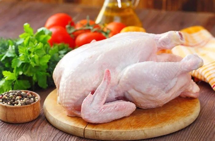Pollo entero fresco Pollo entero fresco
