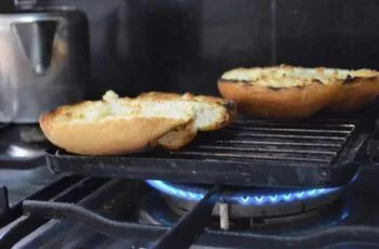 Tostador de pan chileno: Historia y origen de un imprescindible de la cocina nacional Tostador de pan chileno: Historia y origen de un imprescindible de la cocina nacional