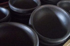 Recetas chilenas: platos típicos y tradicionales de Chile 74 Platos de greda