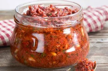 ¿Cómo preparar pesto rosso siciliano? La auténtica receta del pesto rojo