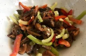 Receta de salteado de cochayuyo y verduras