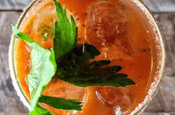 Receta de michemar casera chilena: Michelada con piures y almejas Receta de michemar casera chilena: Michelada con piures y almejas