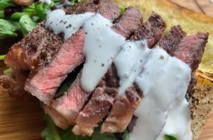 Salsa de queso azul para carnes