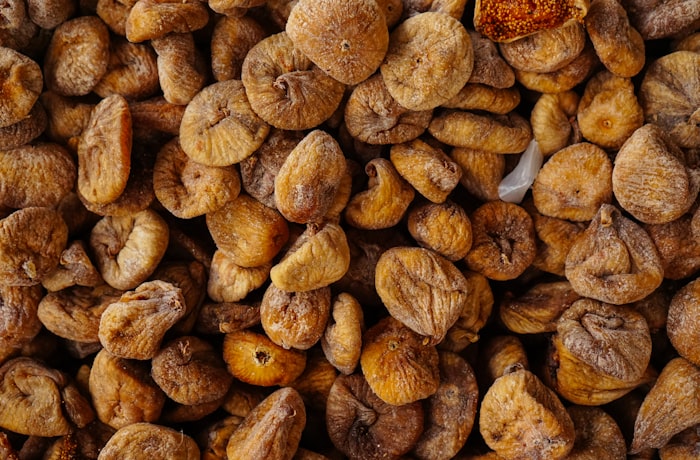 Arrope de higos secos chileno en frasco de vidrio, dulce tradicional del Norte Chico