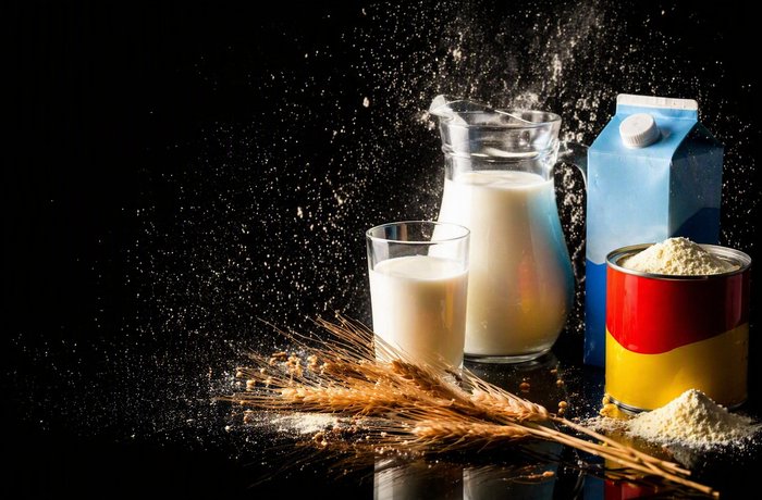 Vitamina D obligatoria en la leche y la harina: qué cambia con la nueva normativa chilena de 2026 1 Leche, espigas de trigo y harina — los tres alimentos que Chile obliga a enriquecer con vitamina D desde 2026