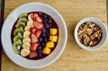 ¿Cómo hacer açaí bowl? Receta de açaí bowl casero con frutas y granola
