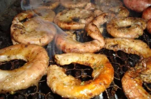 Recetas chilenas: platos típicos y tradicionales de Chile 35 Chunchules a la parrilla dorados y crujientes, receta chilena para el asado