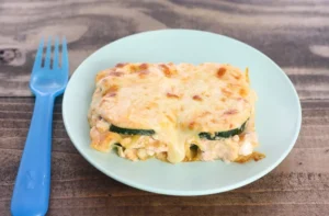 Lasaña de zapallo italiano con carne molida y queso gratinado, receta casera chilena