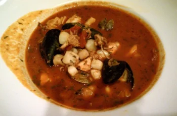 ¿Cómo hacer parihuela? Receta peruana de sopa de pescado y mariscos picante